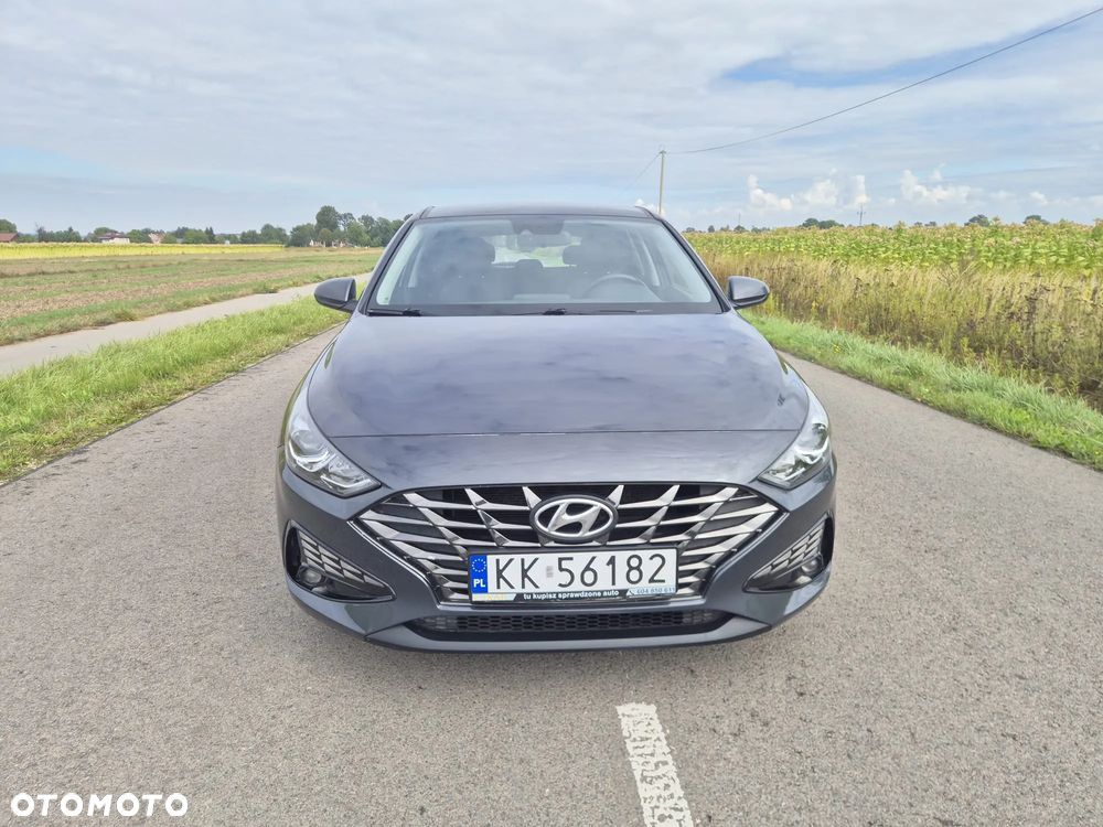 Hyundai i30 1.5 DPI Classic + - 9