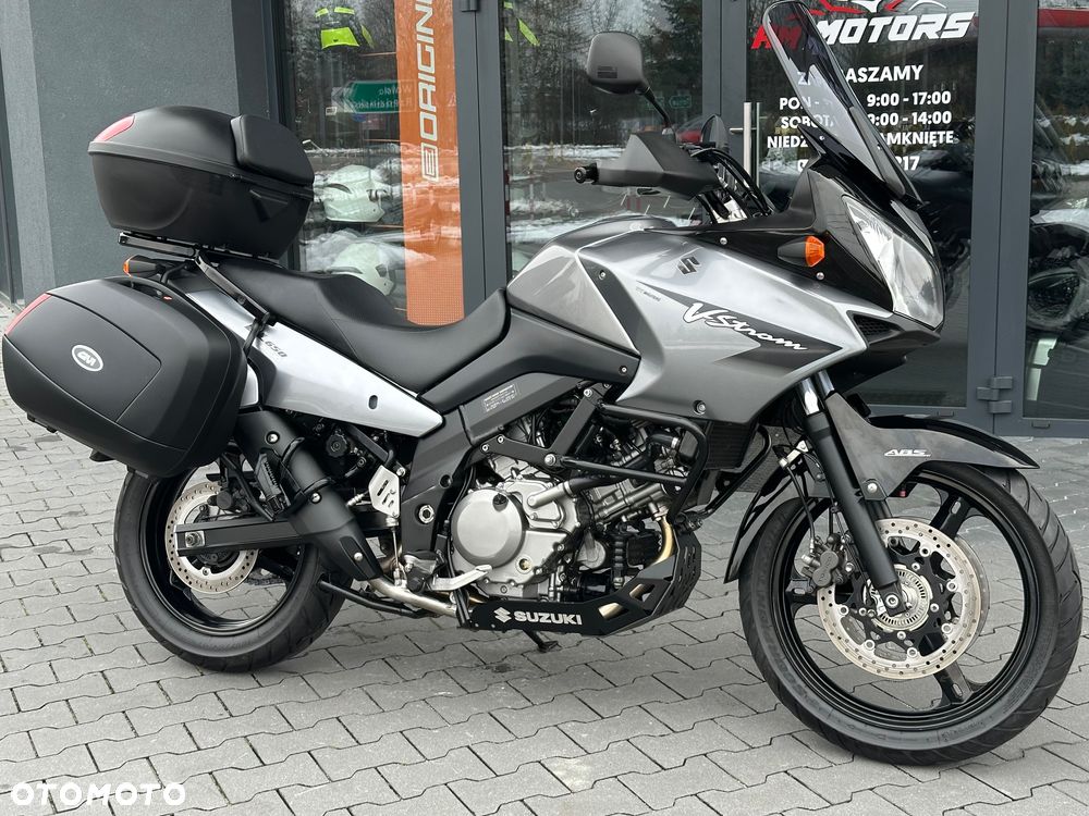 Suzuki V-STROM - 1