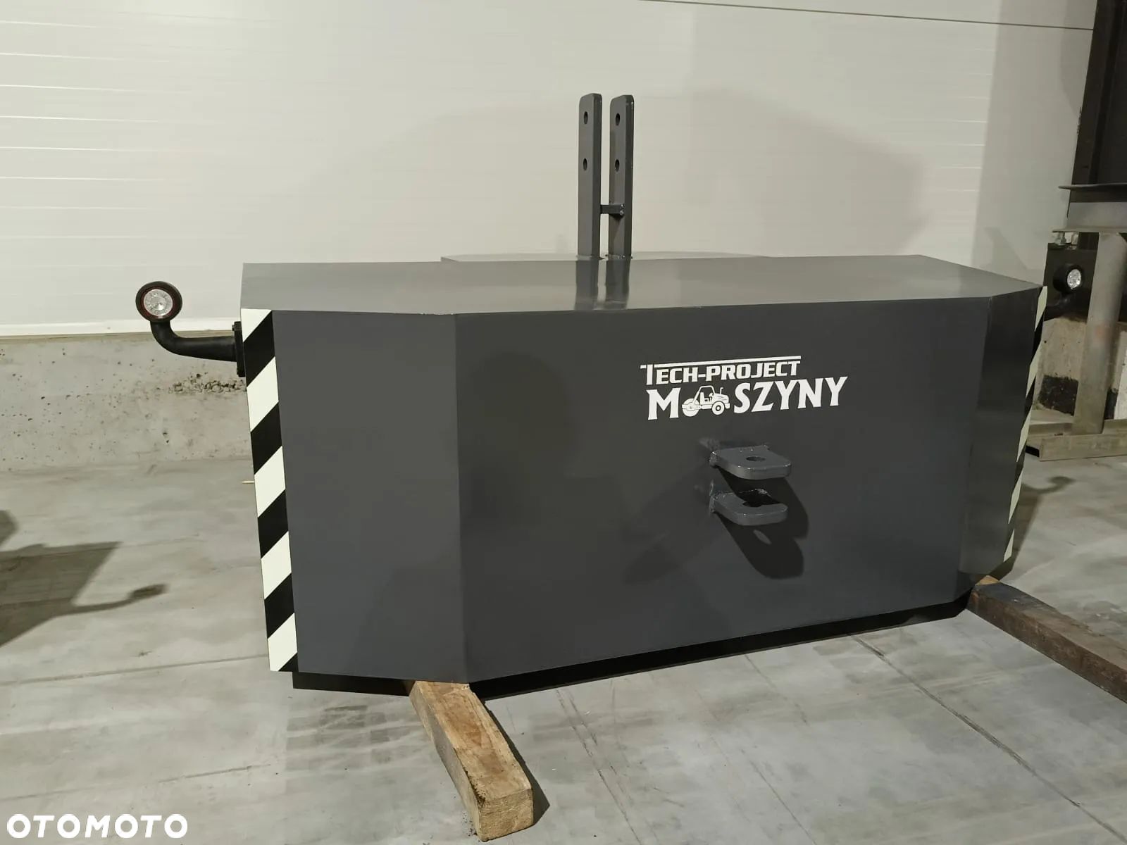 NOWY Obciążnik Balast stalowy do ciągnika zaczep TUZ  1800kg + oświetlenie - 1
