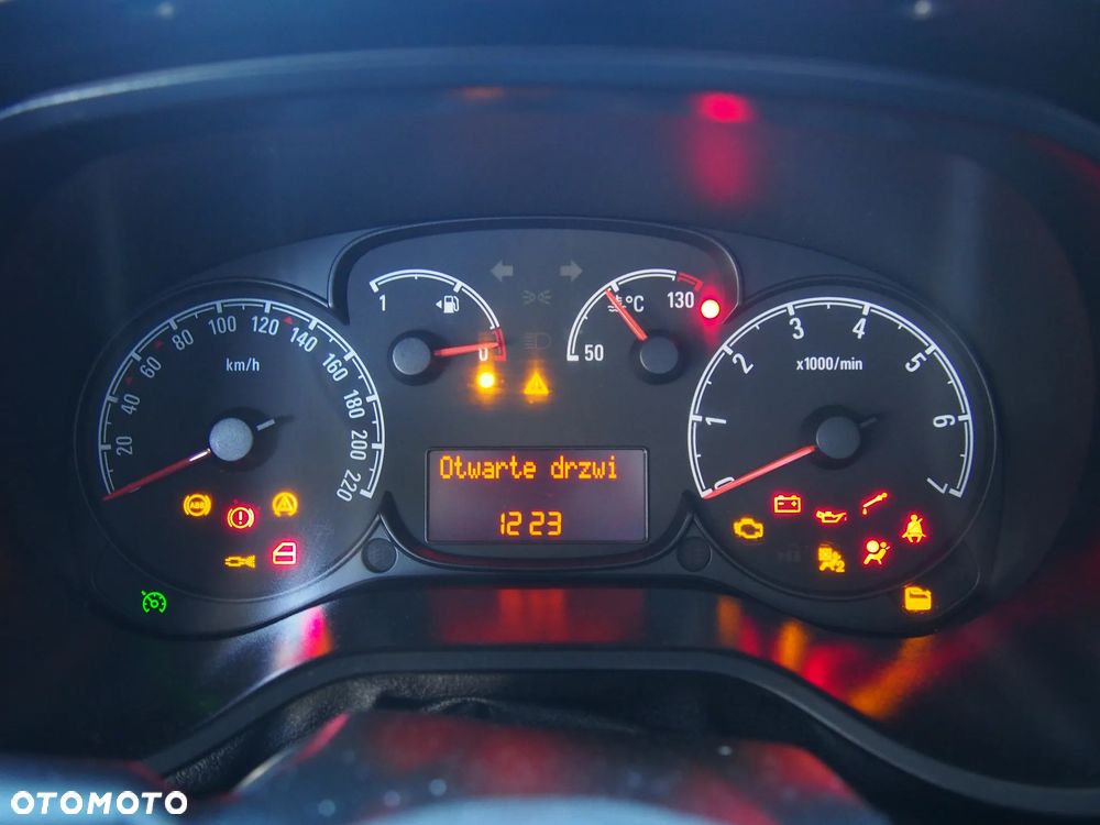 Opel COMBO - 9