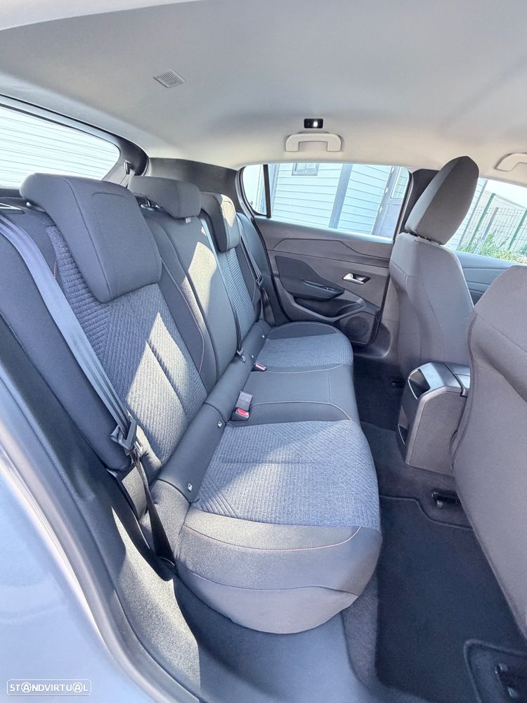 Peugeot e-308 156 Style - 18