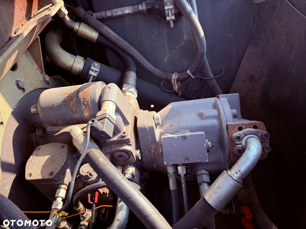 Mecalac 12MTX /2006/ Komplet Łyżek 6szt - 26