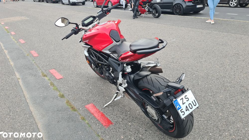 MV AGUSTA Brutale - 5