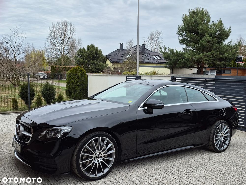 Mercedes-Benz Klasa E 300 9G-TRONIC AMG Line - 16