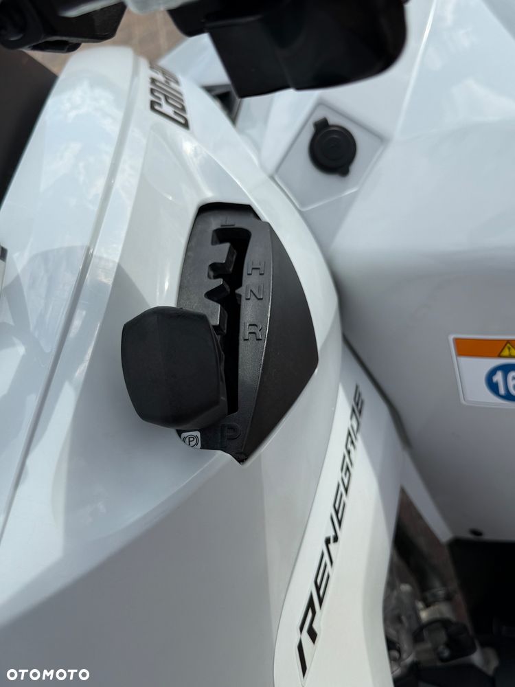 Can-Am Renegade - 11