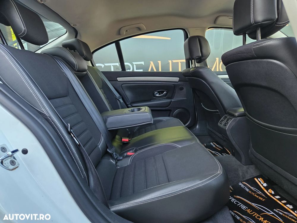 Renault Laguna dCi 110 FAP Dynamique - 12