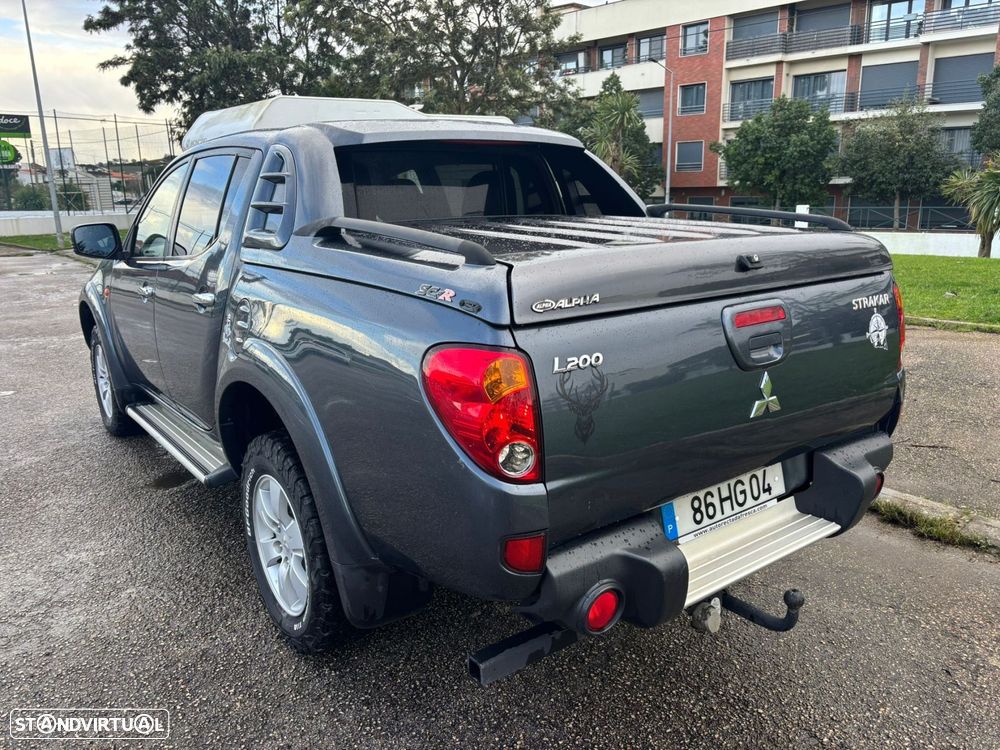 Mitsubishi L200 2.5 DI-D CD Intense AC/JLL - 11
