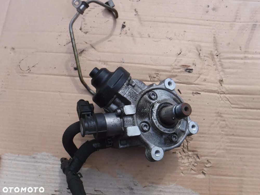 Vw Skoda Seat Audi 1.6  TDI CR pompa wtryskowa 04L130755D 0445010537 - 1