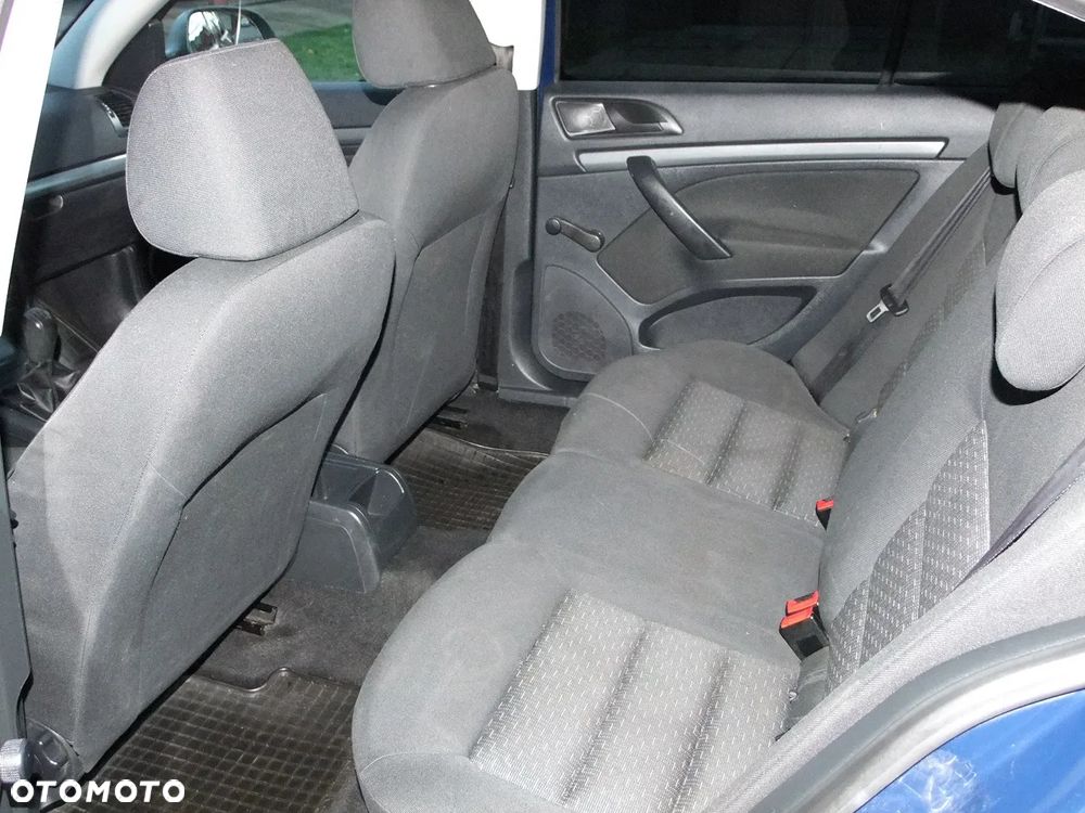 Skoda Octavia 1.6 - 12