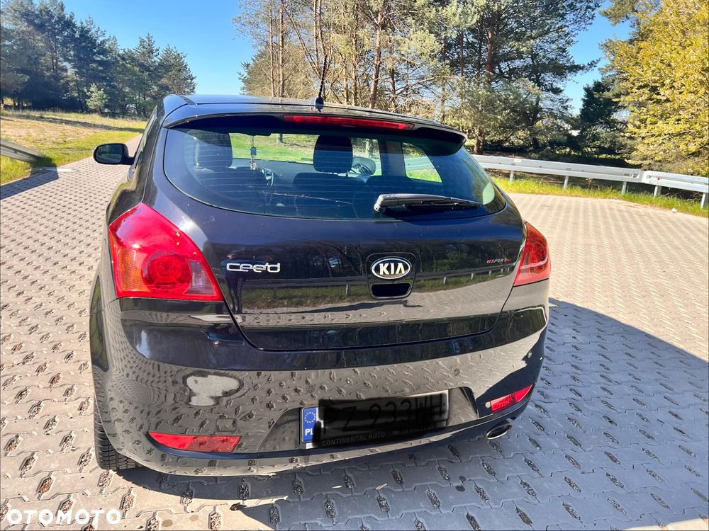 Kia Ceed - 4