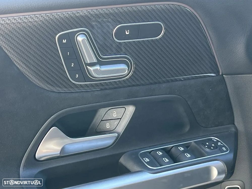 Mercedes-Benz GLB 200 AMG Line - 4