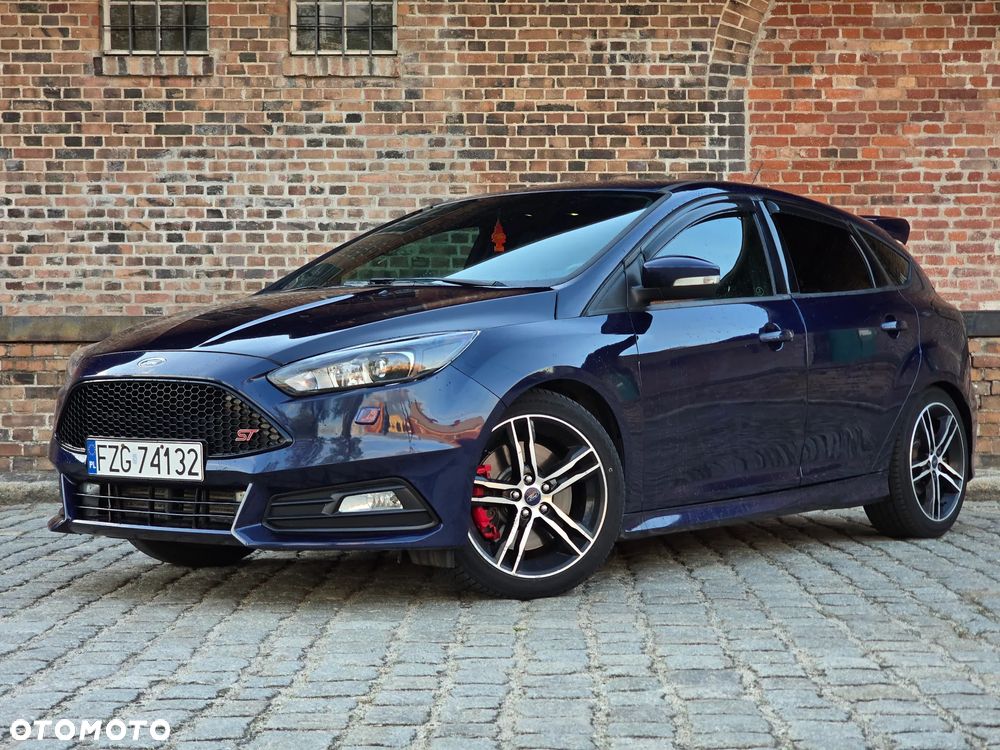 Ford Focus 2.0 EcoBoost ST - 1