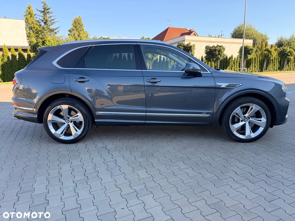 Bentley Bentayga - 3