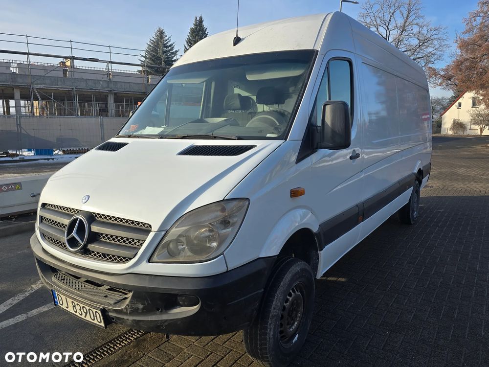 Mercedes-Benz Sprinter - 1