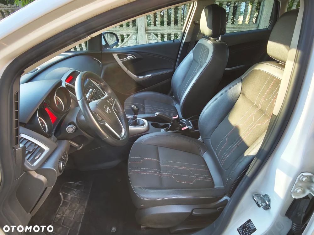 Opel Astra 1.4 Innovation - 27