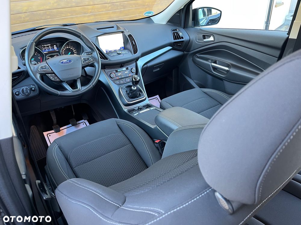 Ford Kuga 2.0 TDCi FWD Titanium - 32