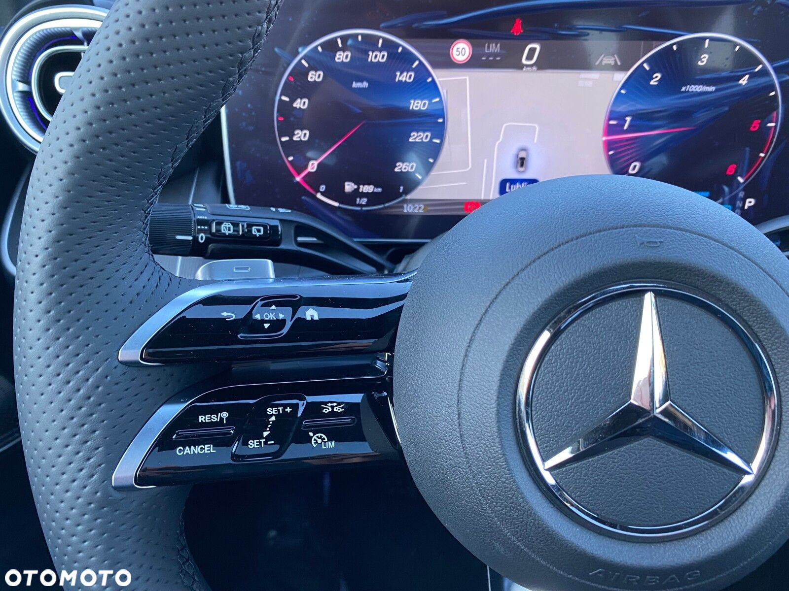 Mercedes-Benz GLC - 12