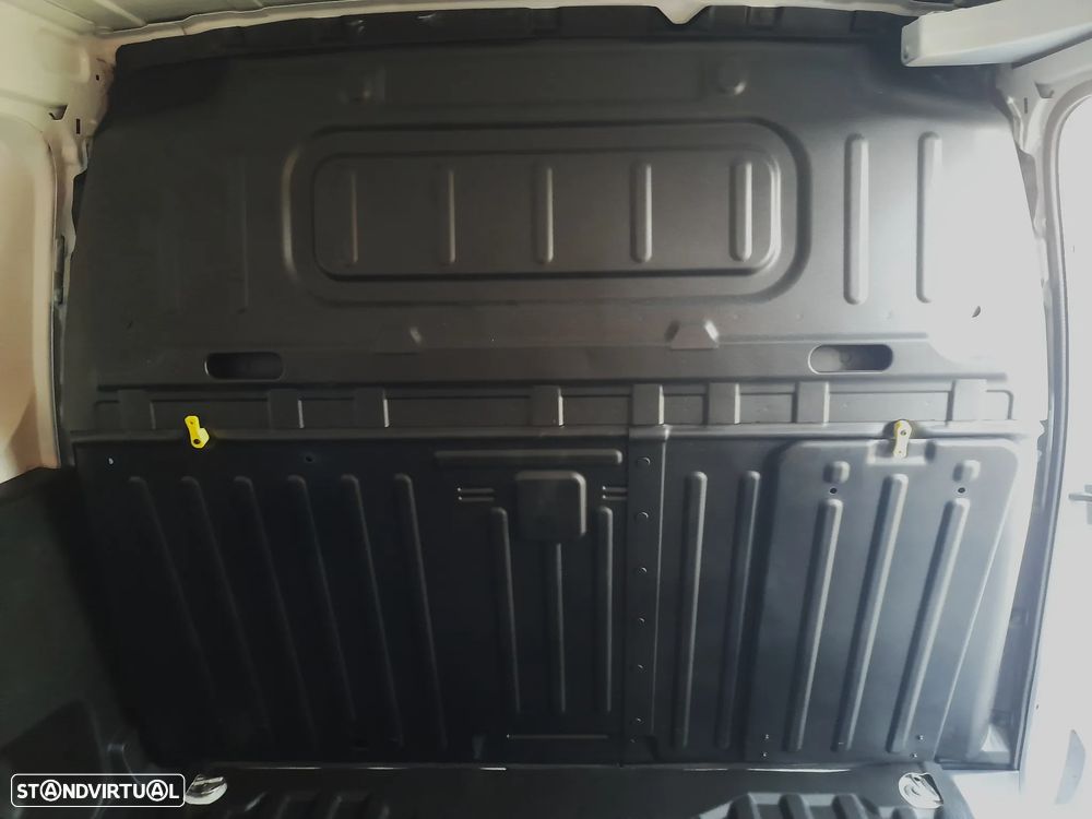 Peugeot Partner 1.6 BlueHDi L1 Pro 3L - 23
