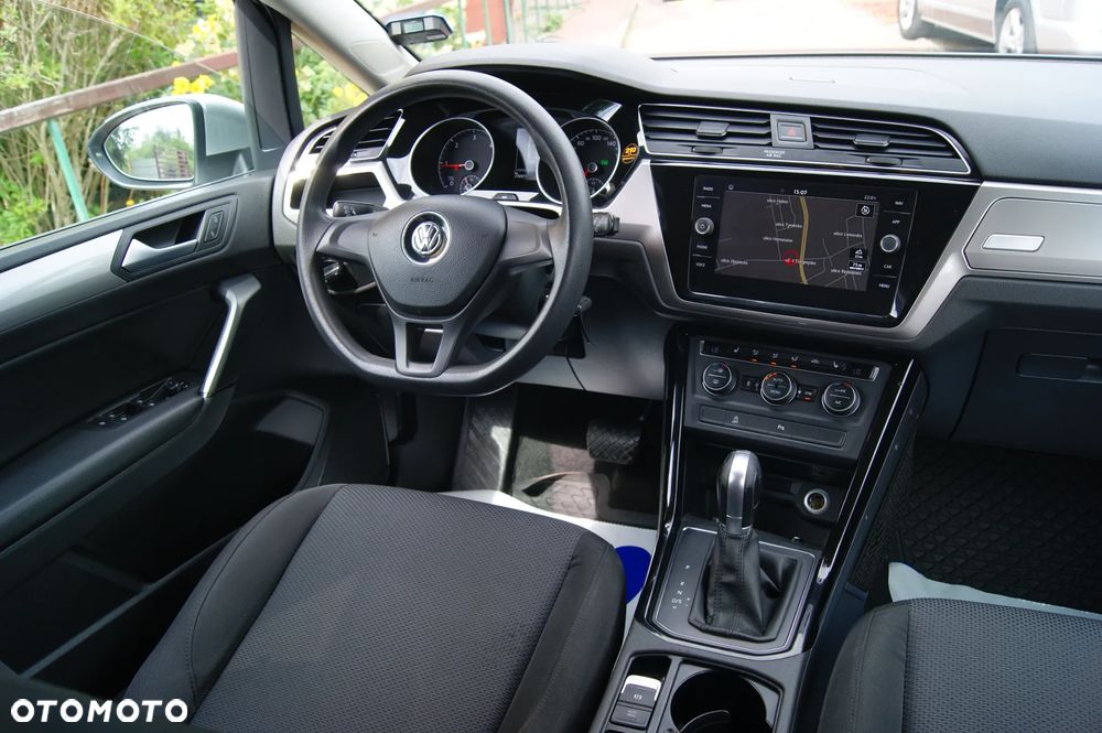 Volkswagen Touran 2.0 TDI SCR DSG Comfortline - 26