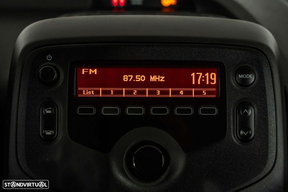 Toyota Aygo 1.0 X-Clusiv - 18