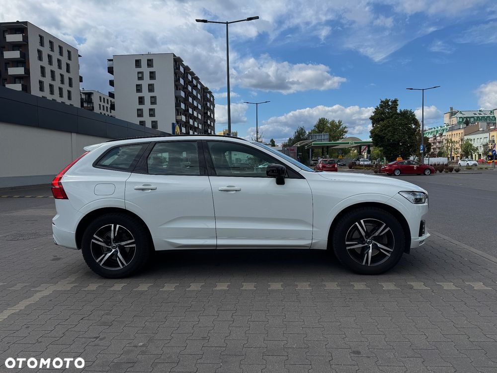 Volvo XC 60 B4 D AWD R-Design - 3