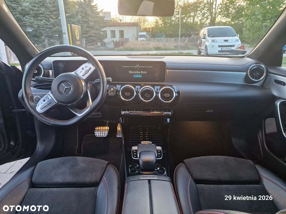 Mercedes-Benz CLA 200 AMG Line 7G-DCT - 14
