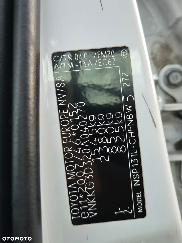 Toyota Yaris 1.5 Premium - 19