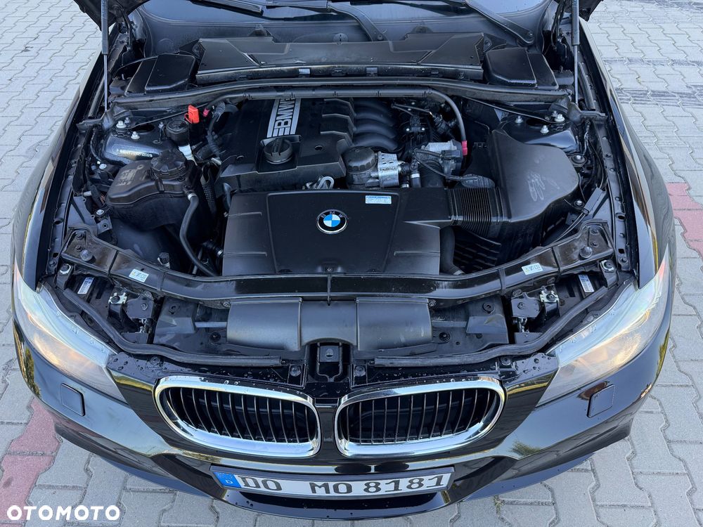 BMW Seria 3 318i - 18