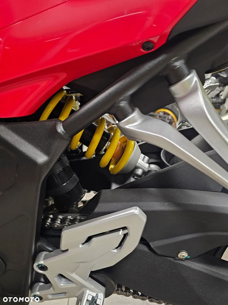 QJMOTOR SRK 800RR - 5