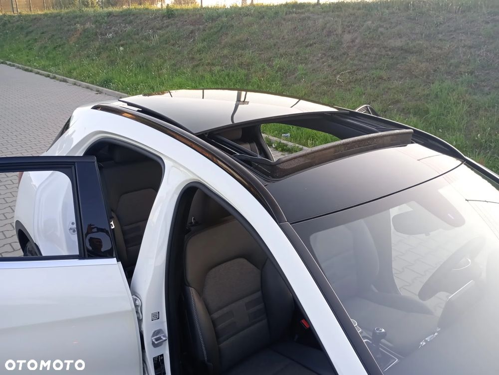 Mercedes-Benz GLA 200 UrbanStyle Edition - 27