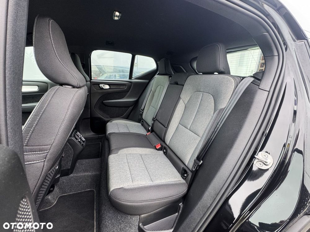 Volvo XC 40 - 30