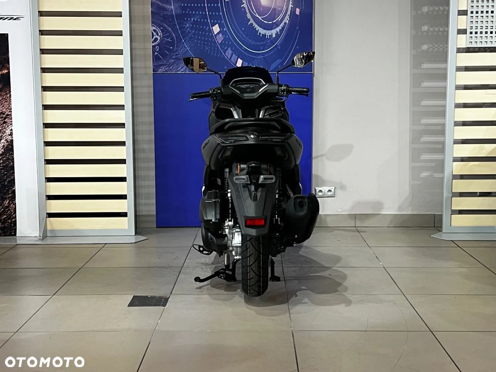 Yamaha NMAX - 15