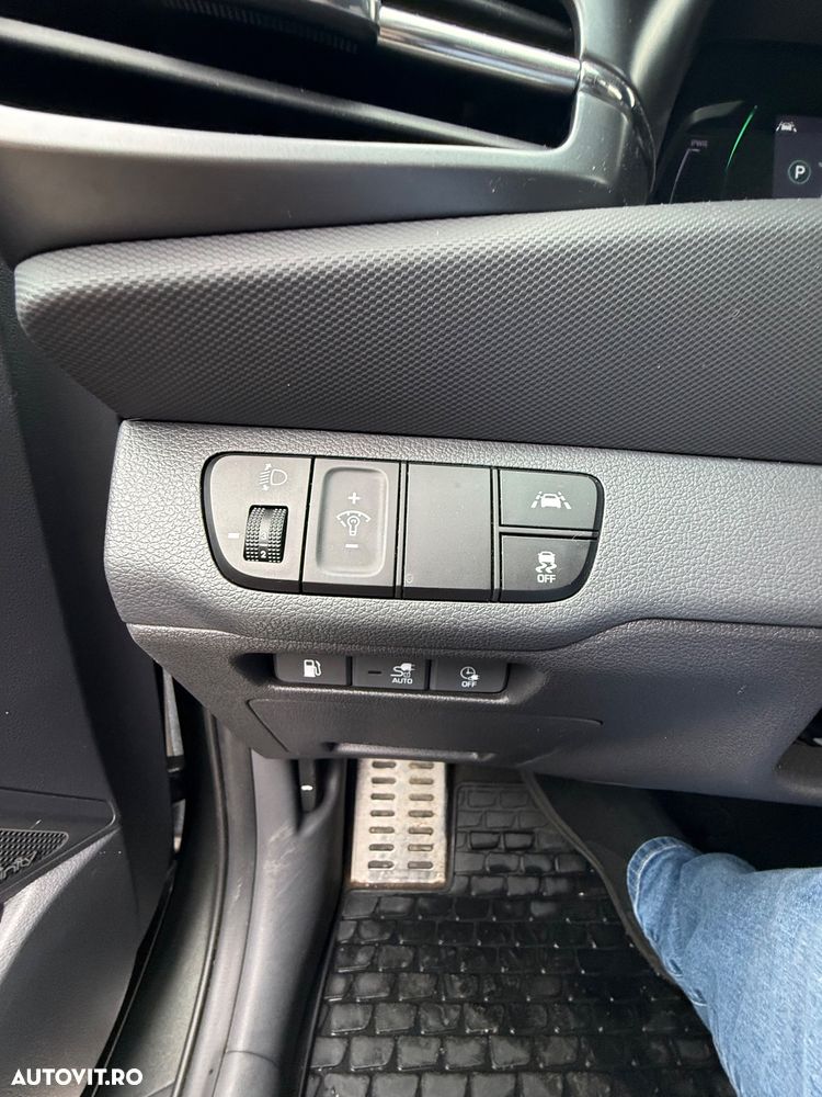 Hyundai IONIQ 1.6 141CP Exclusive - 19