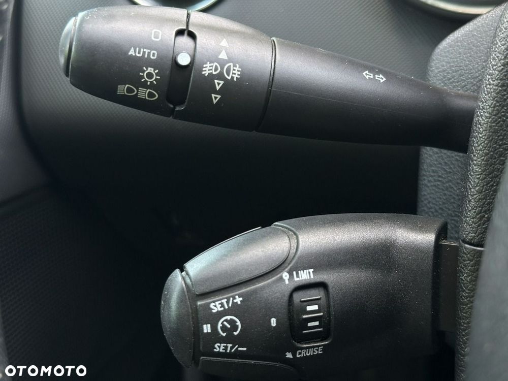 Peugeot 308 - 23