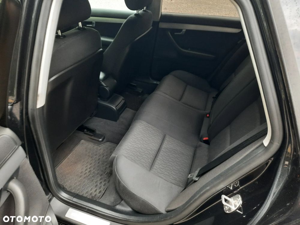 Audi A4 Avant - 22