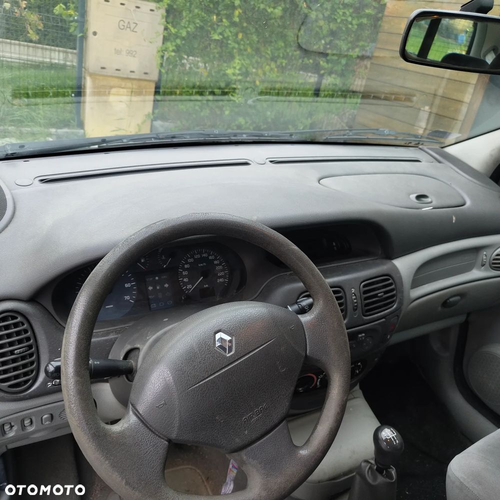 Renault Scenic 1.4 16V Family - 6