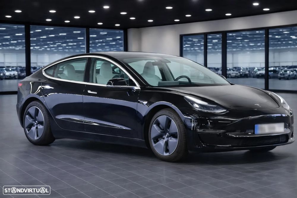Tesla Model 3 - 3