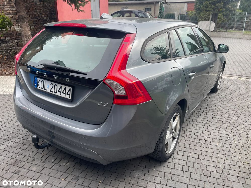 Volvo V60 D3 Momentum - 9