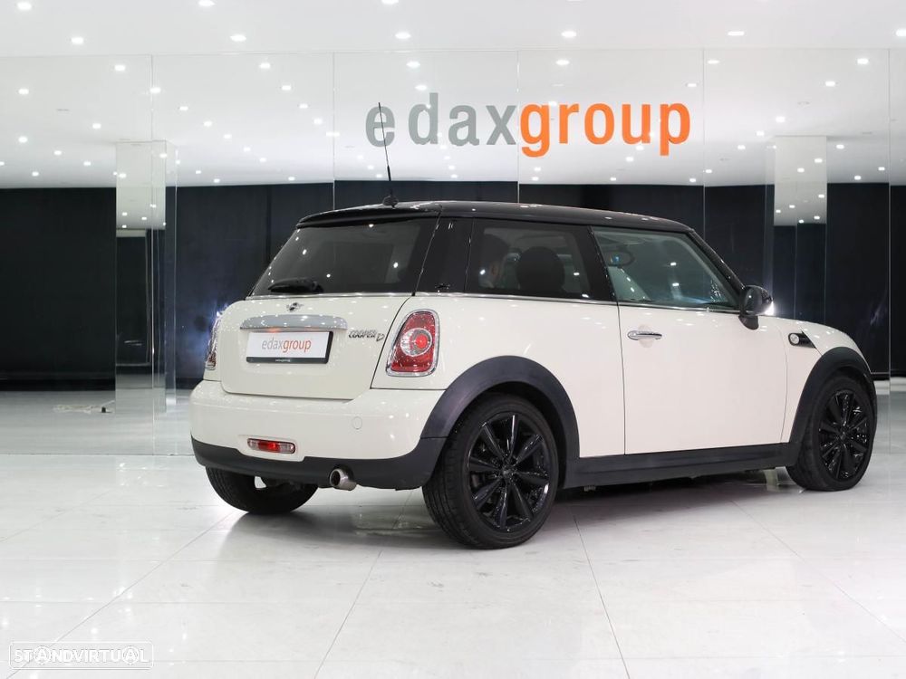 MINI 3 Portas Cooper D - 3