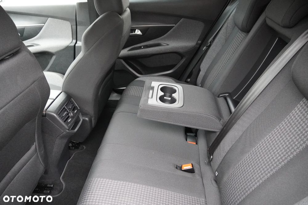 Peugeot 3008 1.5 BlueHDi Active S&S EAT8 - 16