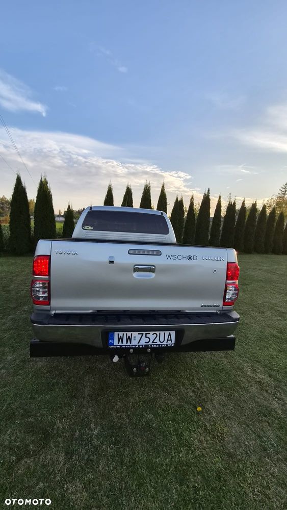 Toyota Hilux - 11