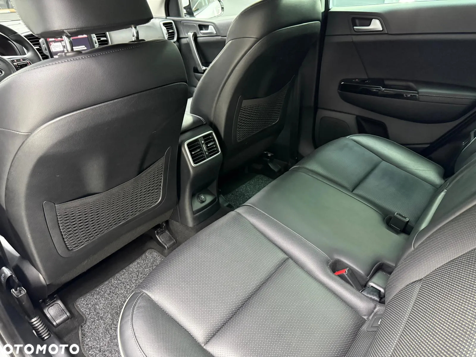 Kia Sportage 1.7 CRDI Business Line L 2WD - 29