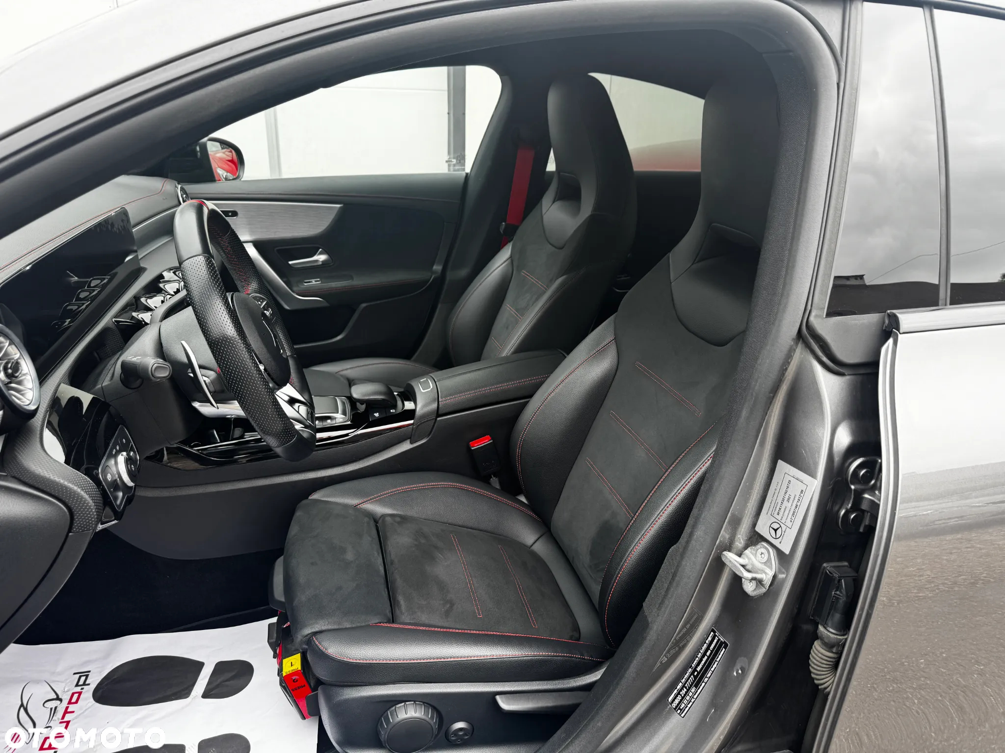 Mercedes-Benz CLA AMG 35 4-Matic 7G-DCT - 24