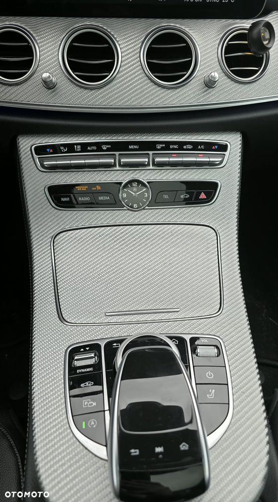 Mercedes-Benz Klasa E 400 d 4Matic 9G-TRONIC AMG Line - 35