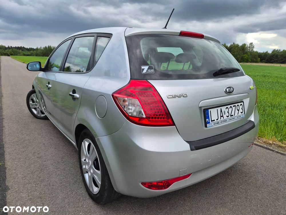 Kia Ceed 1.6 CRDi 90 Vision - 3