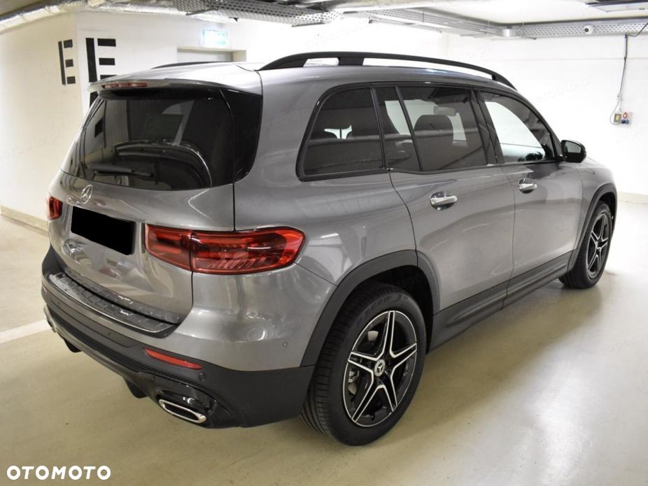 Mercedes-Benz GLB 200 AMG Line 7G-DCT - 4