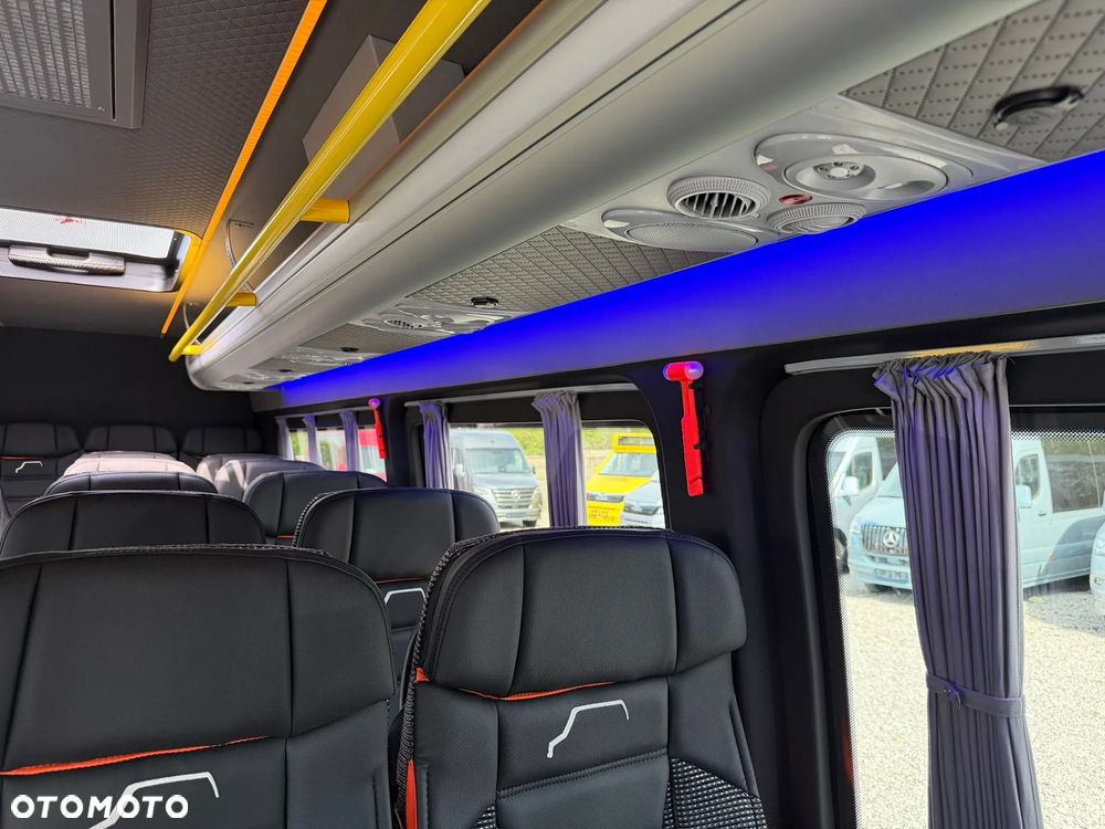 Mercedes-Benz Sprinter 519 - 22