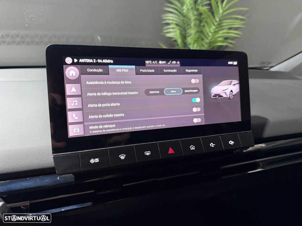 MG MG4 64 kWh Luxury - 34