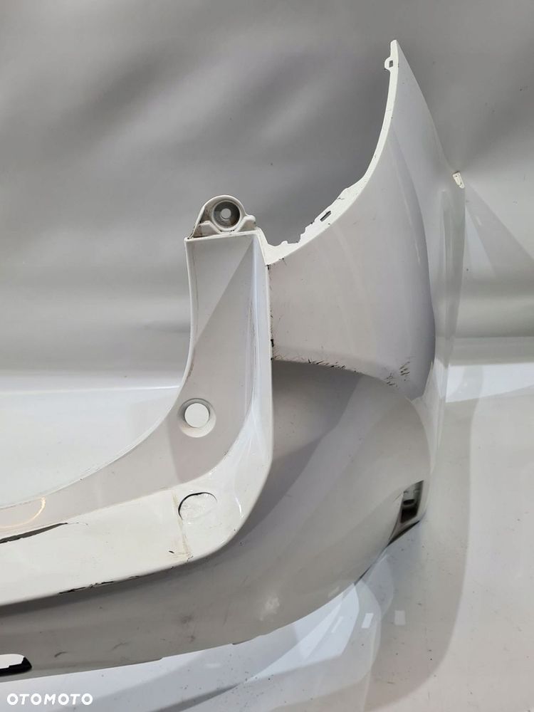 ZDERZAK TYŁ TOYOTA COROLLA E21 18r KOMBI - 2