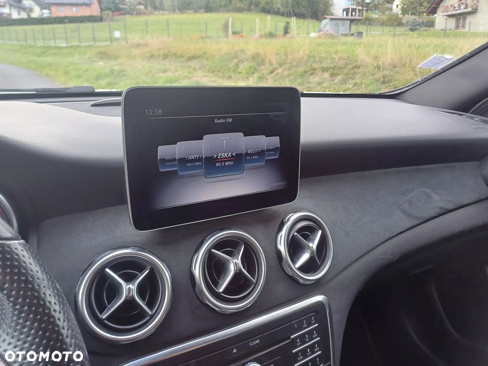 Mercedes-Benz GLA 250 AMG Line - 23